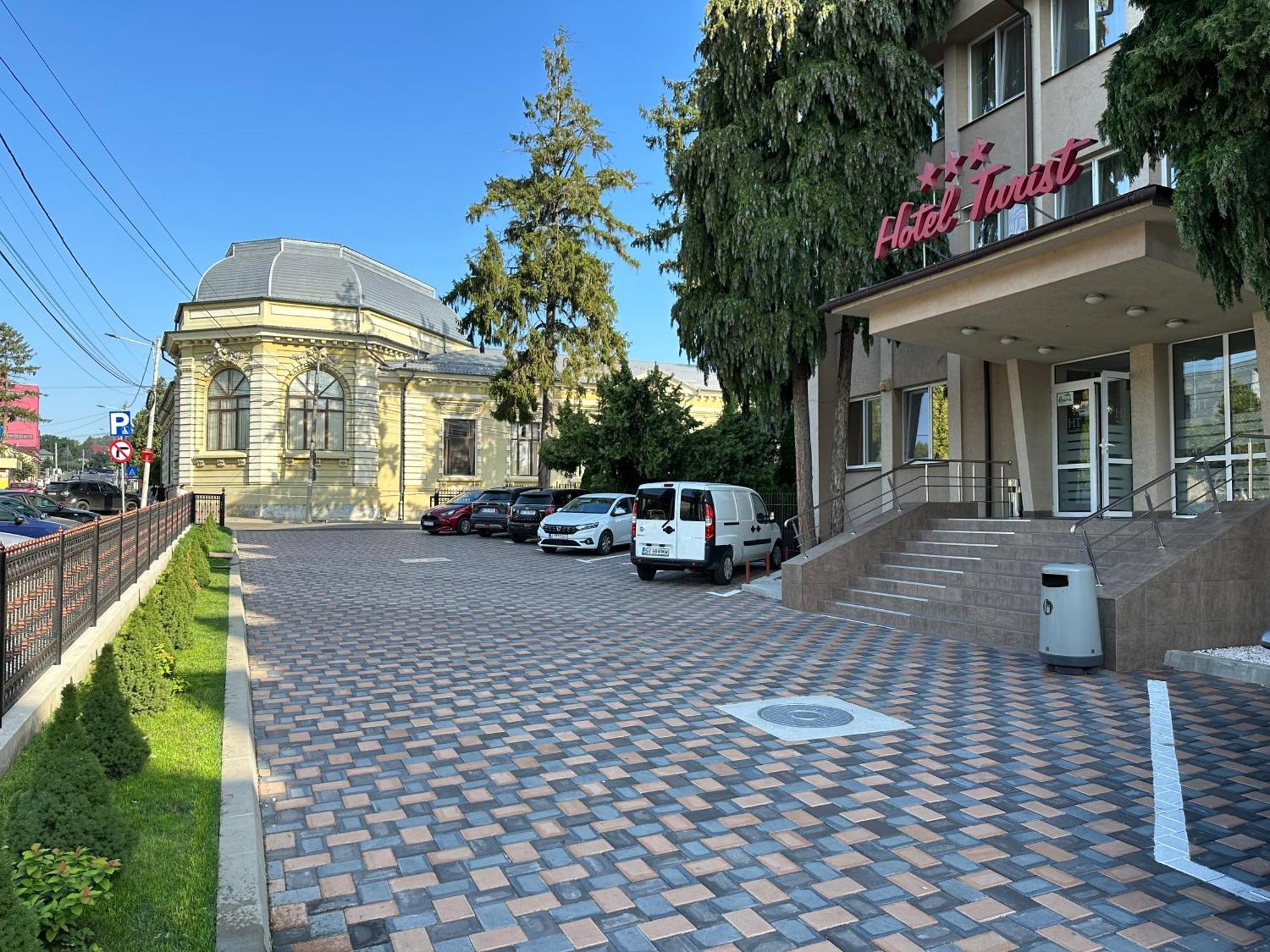 Hotel Turist Fălticeni Exterior foto